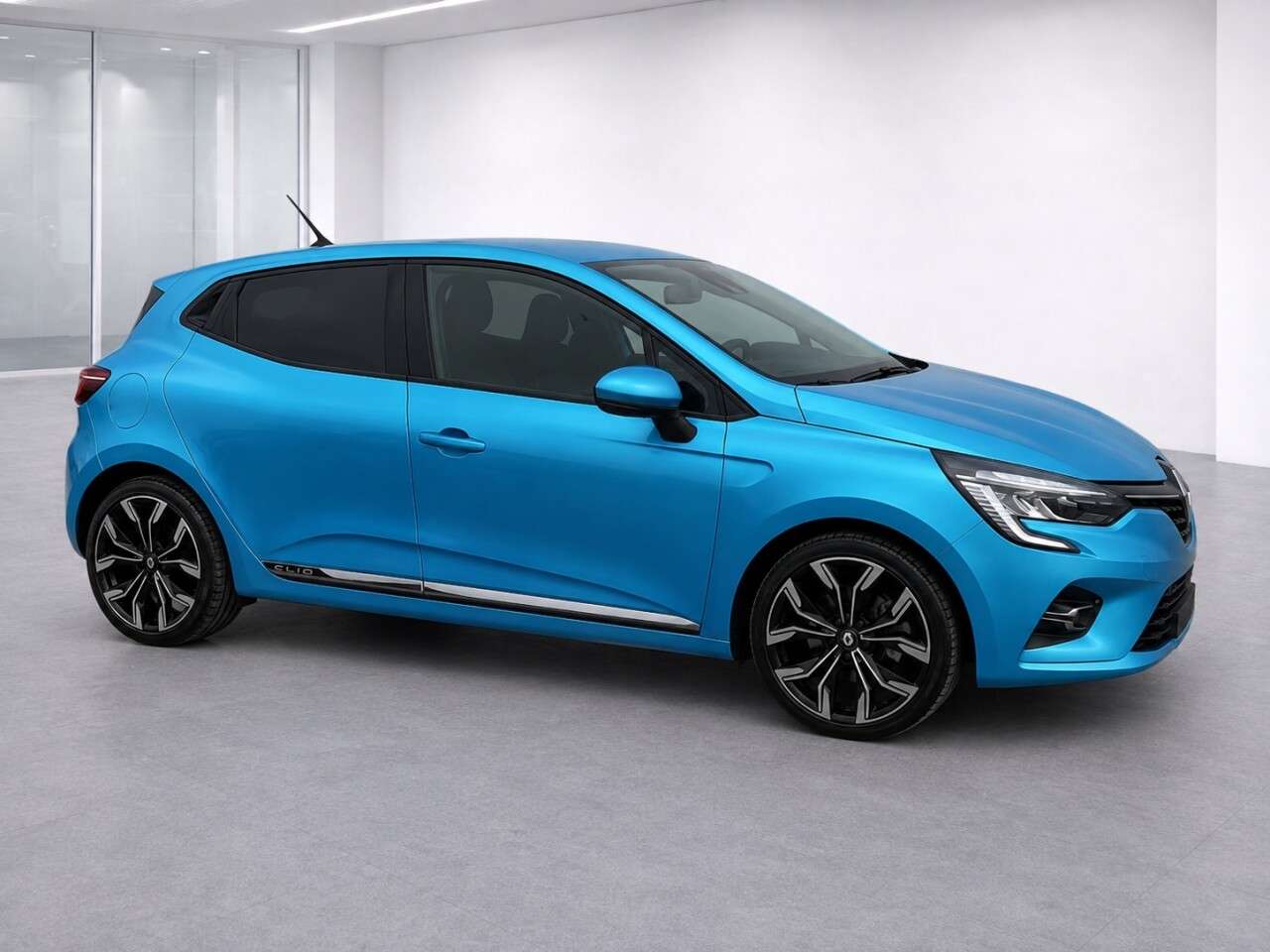 A 2020 RENAULT CLIO 1.0 TCe Iconic Hatchback 5dr Petrol Manual Euro 6 (s/s) (100 ps) A 2020 RENAULT CLIO 1.0 TCe Iconic Hatchback 5dr Petrol Manual Euro 6 (s/s) (100 ps)