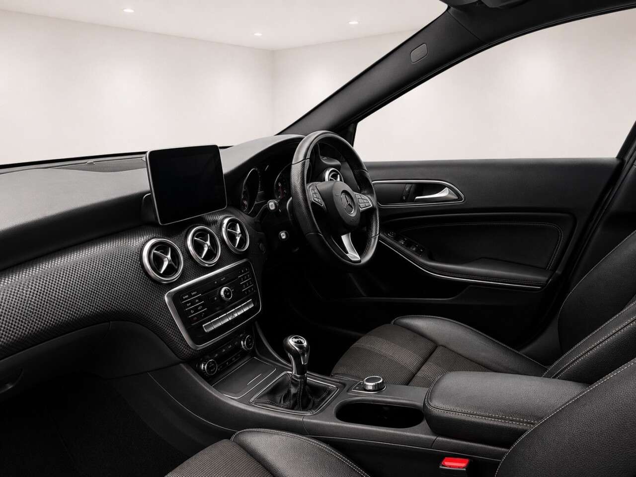 2018 MERCEDES-BENZ A CLASS 2018 MERCEDES-BENZ A CLASS