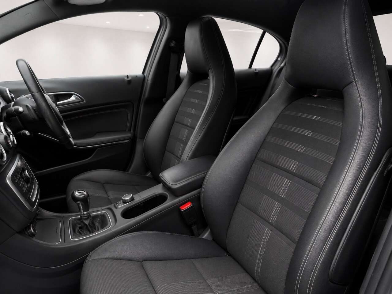 2018 MERCEDES-BENZ A CLASS 2018 MERCEDES-BENZ A CLASS