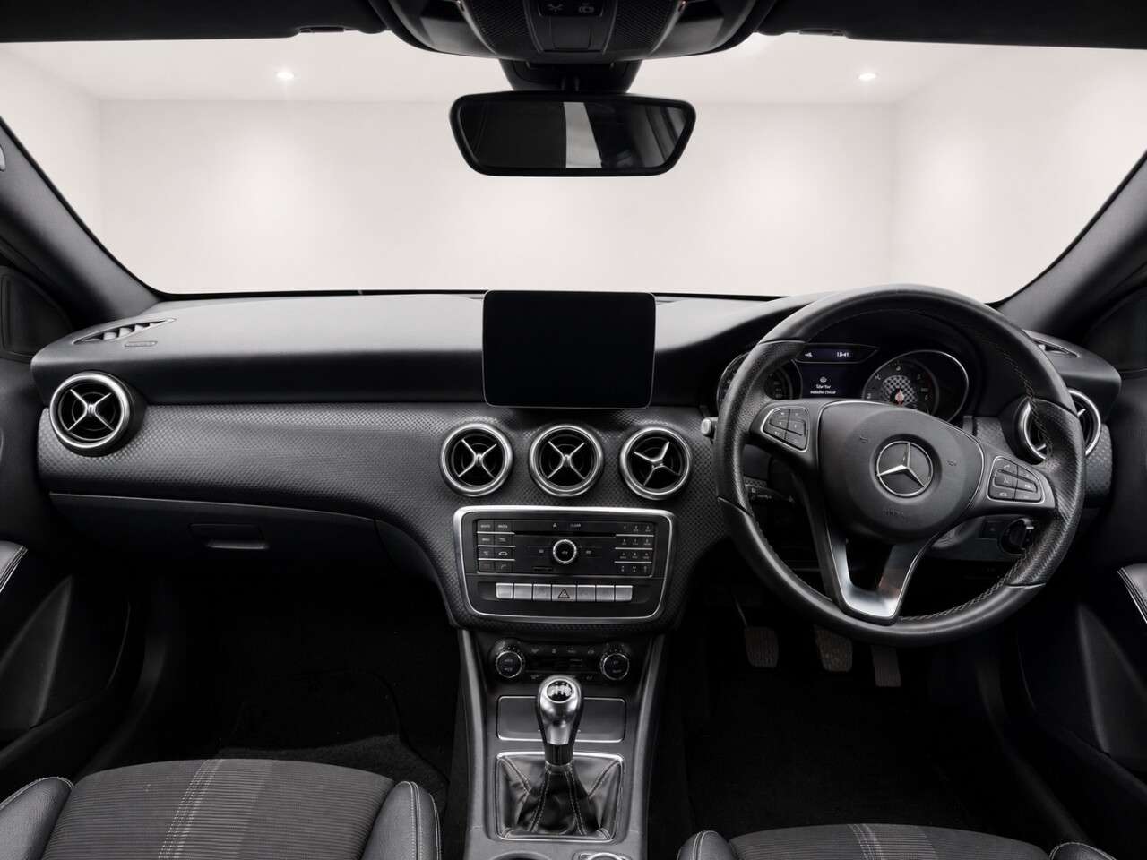 2018 MERCEDES-BENZ A CLASS 2018 MERCEDES-BENZ A CLASS