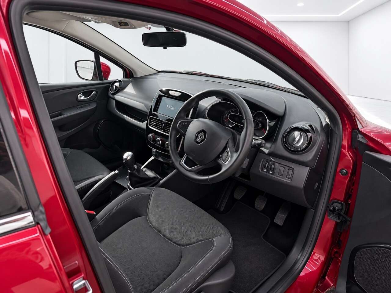 2019 RENAULT CLIO 2019 RENAULT CLIO