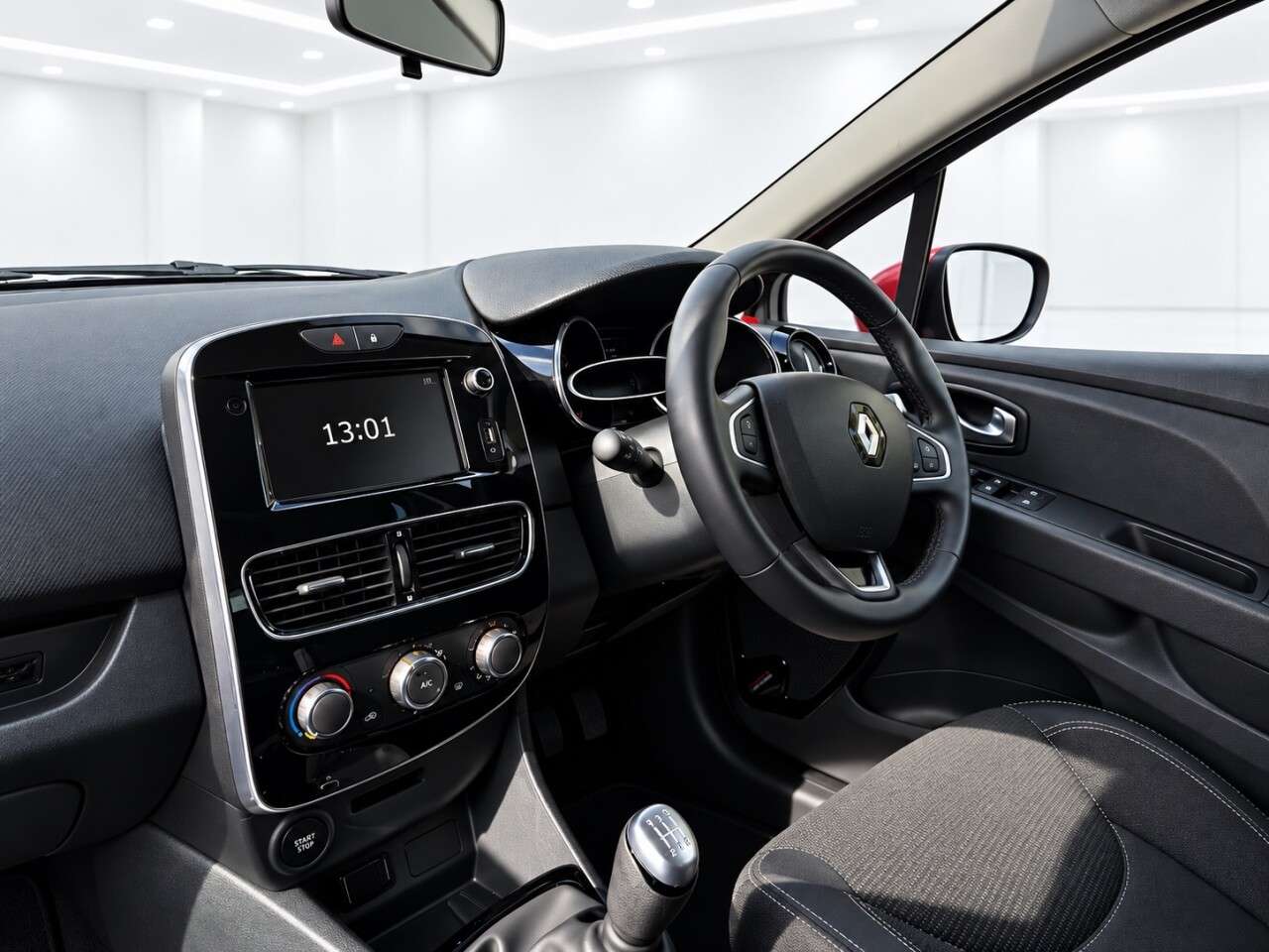2019 RENAULT CLIO 2019 RENAULT CLIO