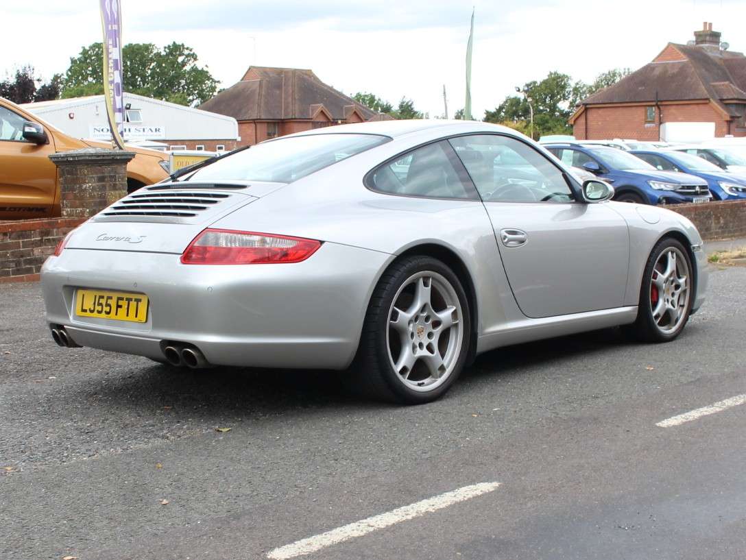 2005 PORSCHE 911 2005 PORSCHE 911
