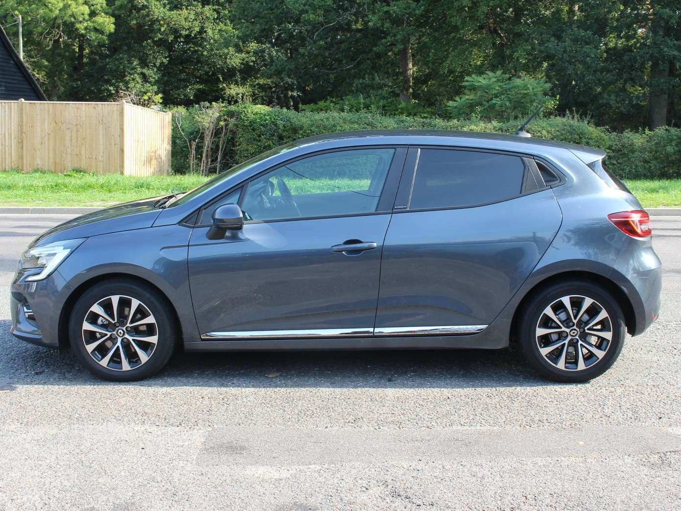 2021 RENAULT CLIO 2021 RENAULT CLIO