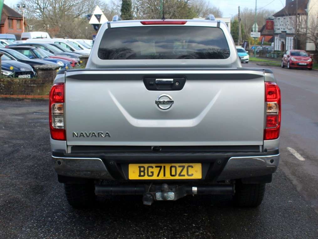 A 2021 NISSAN NAVARA 2.3 dCi Tekna Pickup Double Cab 4dr Diesel Manual 4WD Euro 6 (s/s) (190 ps) A 2021 NISSAN NAVARA 2.3 dCi Tekna Pickup Double Cab 4dr Diesel Manual 4WD Euro 6 (s/s) (190 ps)