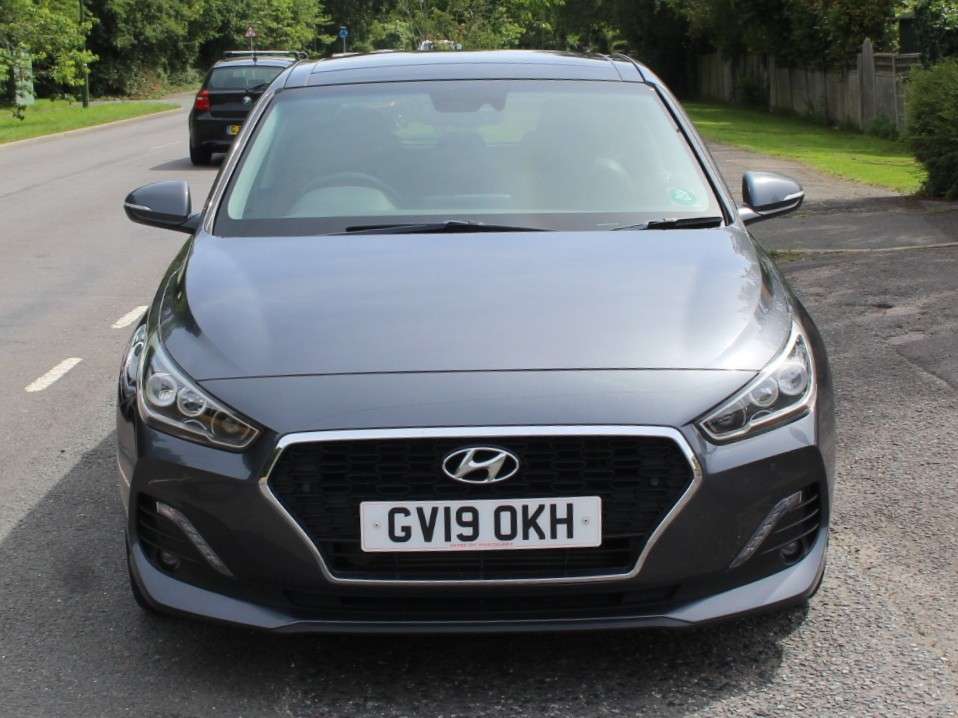 A 2019 HYUNDAI I30 1.4 T-GDi Premium SE Hatchback 5dr Petrol DCT Euro 6 (s/s) (140 ps) A 2019 HYUNDAI I30 1.4 T-GDi Premium SE Hatchback 5dr Petrol DCT Euro 6 (s/s) (140 ps)