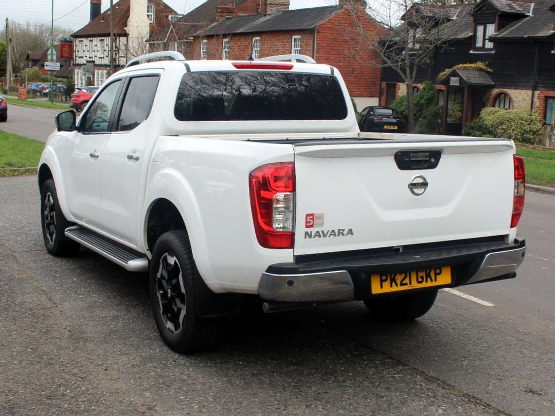 A 2021 NISSAN NAVARA 2.3 dCi Tekna Pickup Double Cab 4dr Diesel Auto 4WD Euro 6 (190 ps) A 2021 NISSAN NAVARA 2.3 dCi Tekna Pickup Double Cab 4dr Diesel Auto 4WD Euro 6 (190 ps)