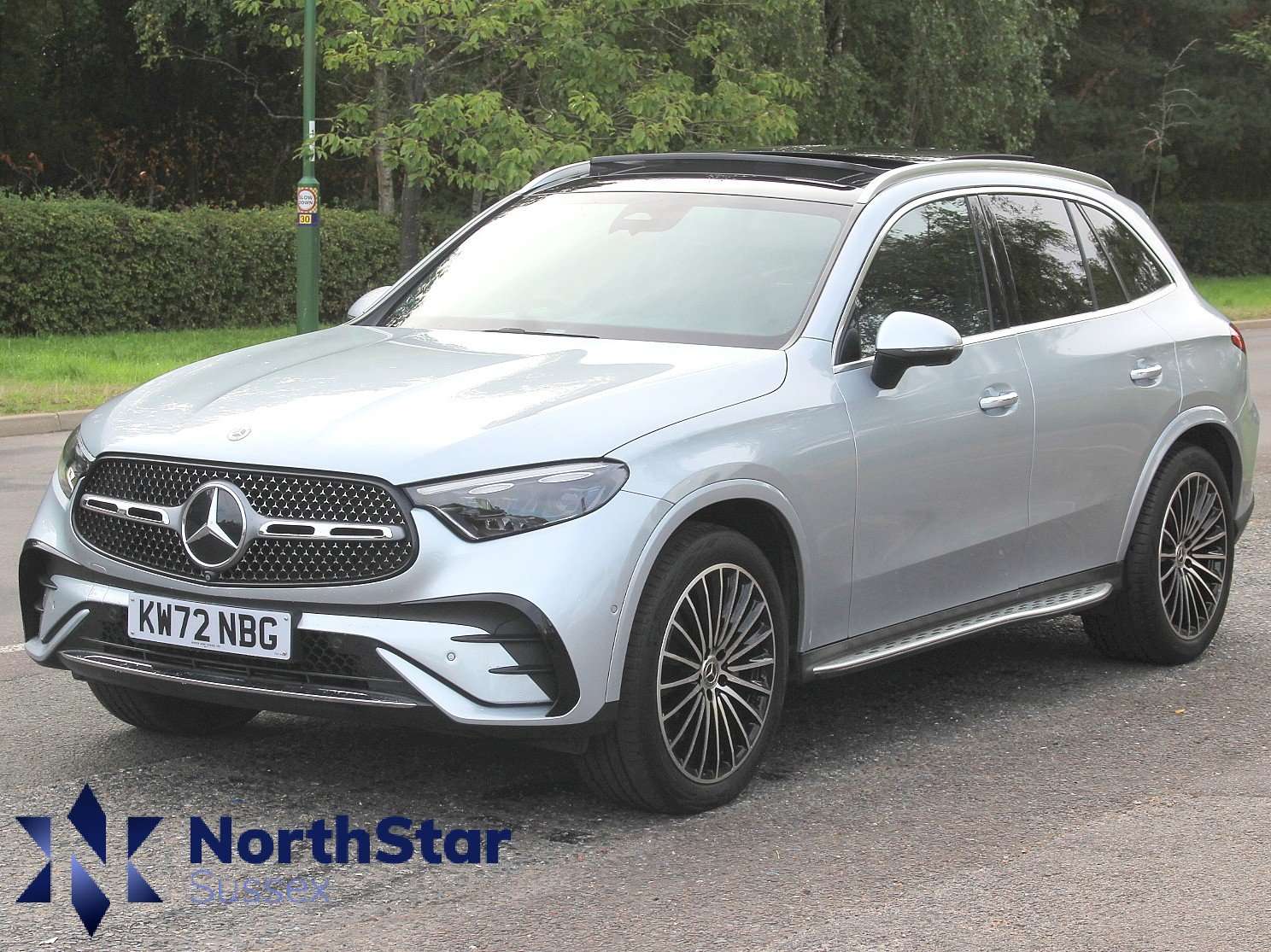A 2023 MERCEDES-BENZ GLC 2.0 GLC300dh MHEV AMG Line (Premium Plus) SUV 5dr Diesel Hybrid G-Tronic+ 4MATIC Euro 6 (s/s) (291 ps) A 2023 MERCEDES-BENZ GLC 2.0 GLC300dh MHEV AMG Line (Premium Plus) SUV 5dr Diesel Hybrid G-Tronic+ 4MATIC Euro 6 (s/s) (291 ps)