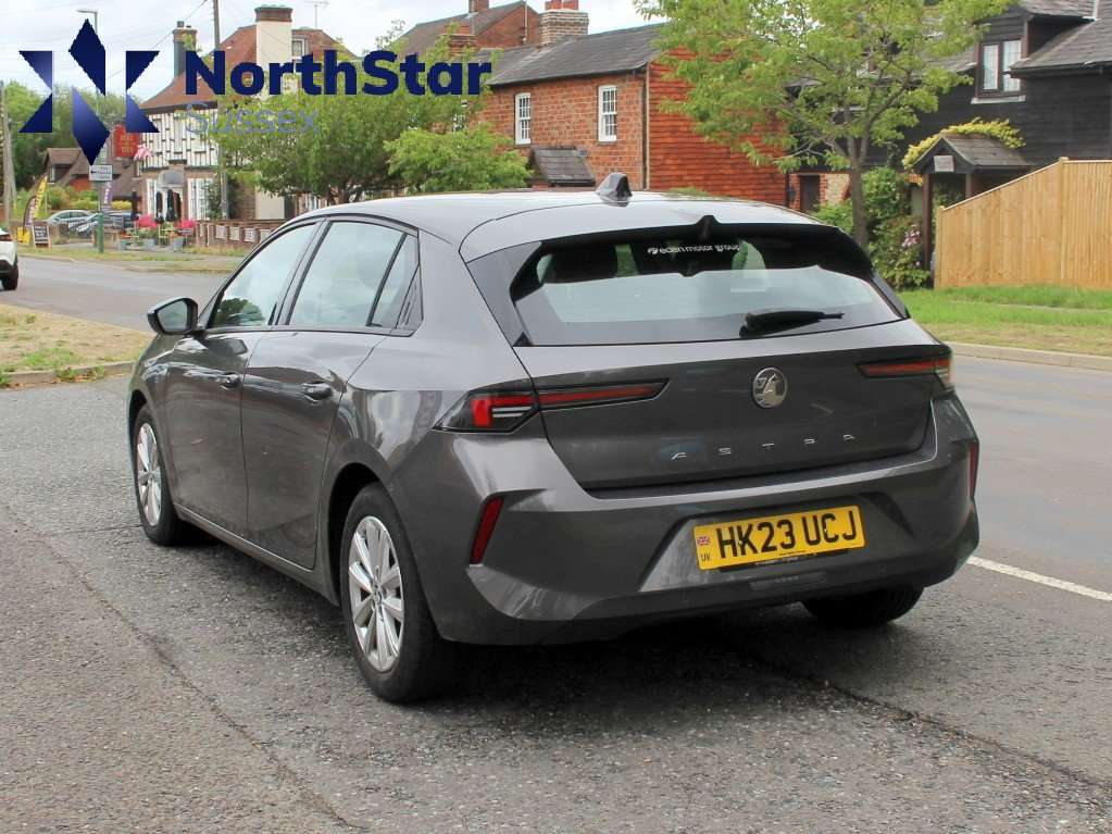 A 2023 VAUXHALL ASTRA 1.2 Turbo Design Hatchback 5dr Petrol Manual Euro 6 (s/s) (130 ps) A 2023 VAUXHALL ASTRA 1.2 Turbo Design Hatchback 5dr Petrol Manual Euro 6 (s/s) (130 ps)