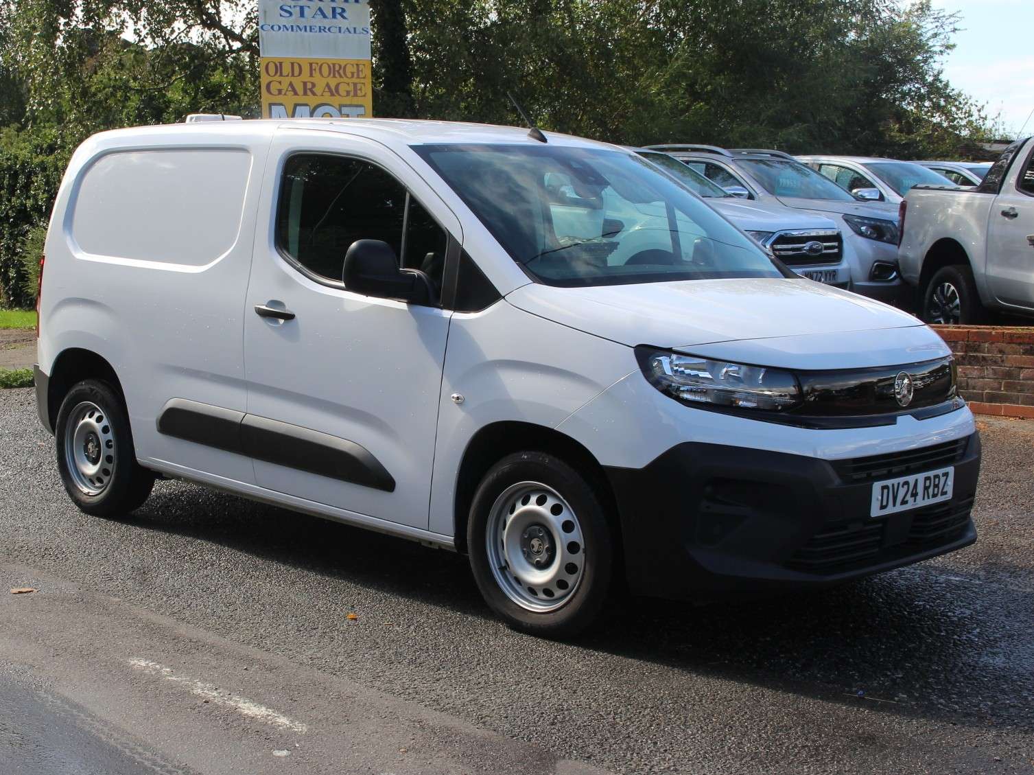 A 2024 VAUXHALL COMBO 1.5 Turbo D 2300 Prime Panel Van 5dr Diesel Manual SWB Euro 6 (s/s) (100 ps) A 2024 VAUXHALL COMBO 1.5 Turbo D 2300 Prime Panel Van 5dr Diesel Manual SWB Euro 6 (s/s) (100 ps)