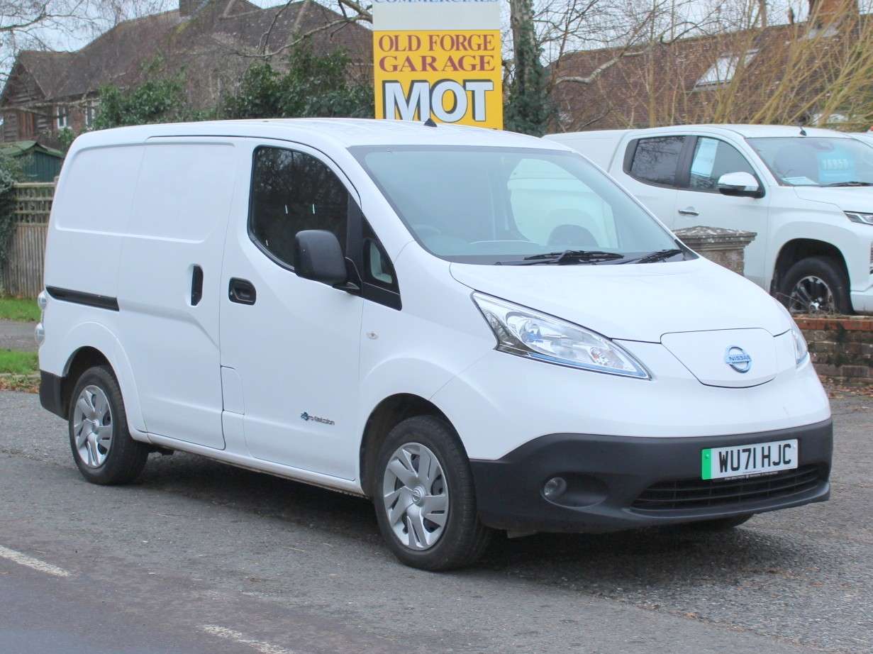 A 2021 NISSAN E-NV200 40kWh Acenta Panel Van 5dr Electric Auto SWB (Quick Charge) (109 ps) A 2021 NISSAN E-NV200 40kWh Acenta Panel Van 5dr Electric Auto SWB (Quick Charge) (109 ps)