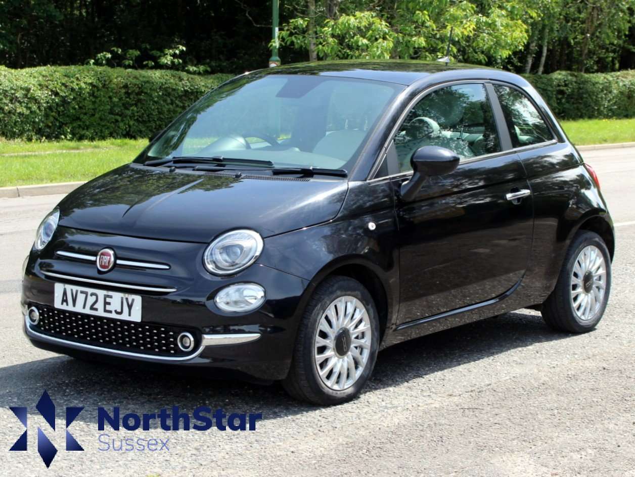 A 2023 FIAT 500 1.0 MHEV Dolcevita Hatchback 3dr Petrol Manual Euro 6 (s/s) (70 bhp) A 2023 FIAT 500 1.0 MHEV Dolcevita Hatchback 3dr Petrol Manual Euro 6 (s/s) (70 bhp)