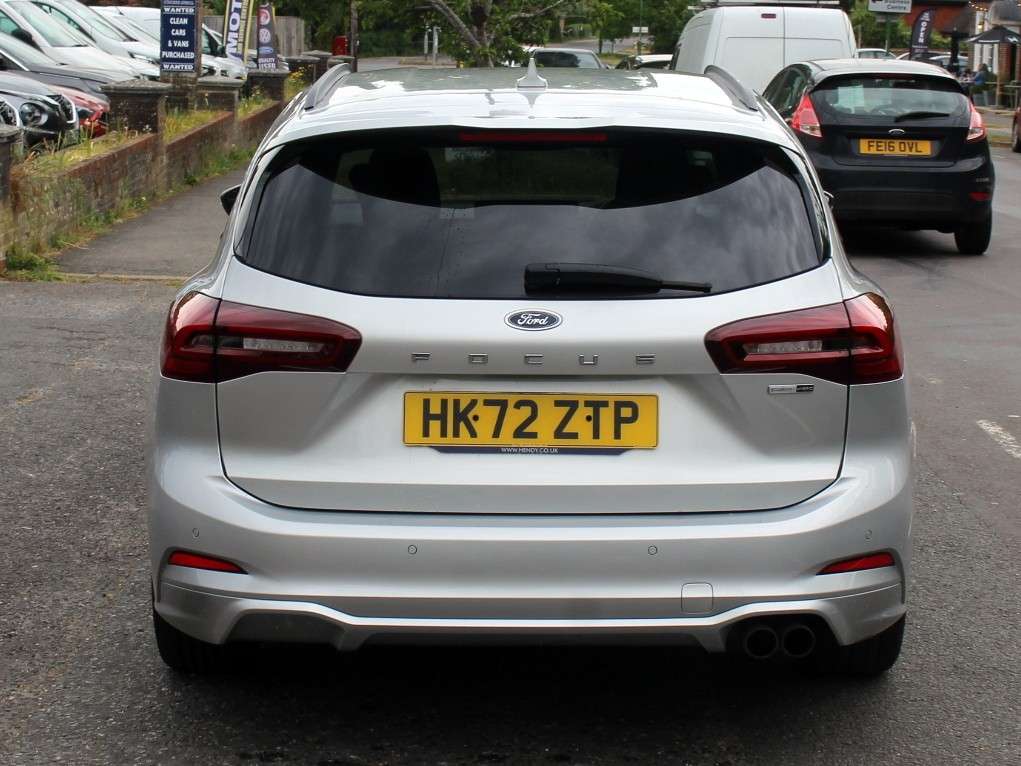 A 2023 FORD FOCUS 1.0T EcoBoost MHEV ST-Line Edition Estate 5dr Petrol Manual Euro 6 (s/s) (155 ps) A 2023 FORD FOCUS 1.0T EcoBoost MHEV ST-Line Edition Estate 5dr Petrol Manual Euro 6 (s/s) (155 ps)