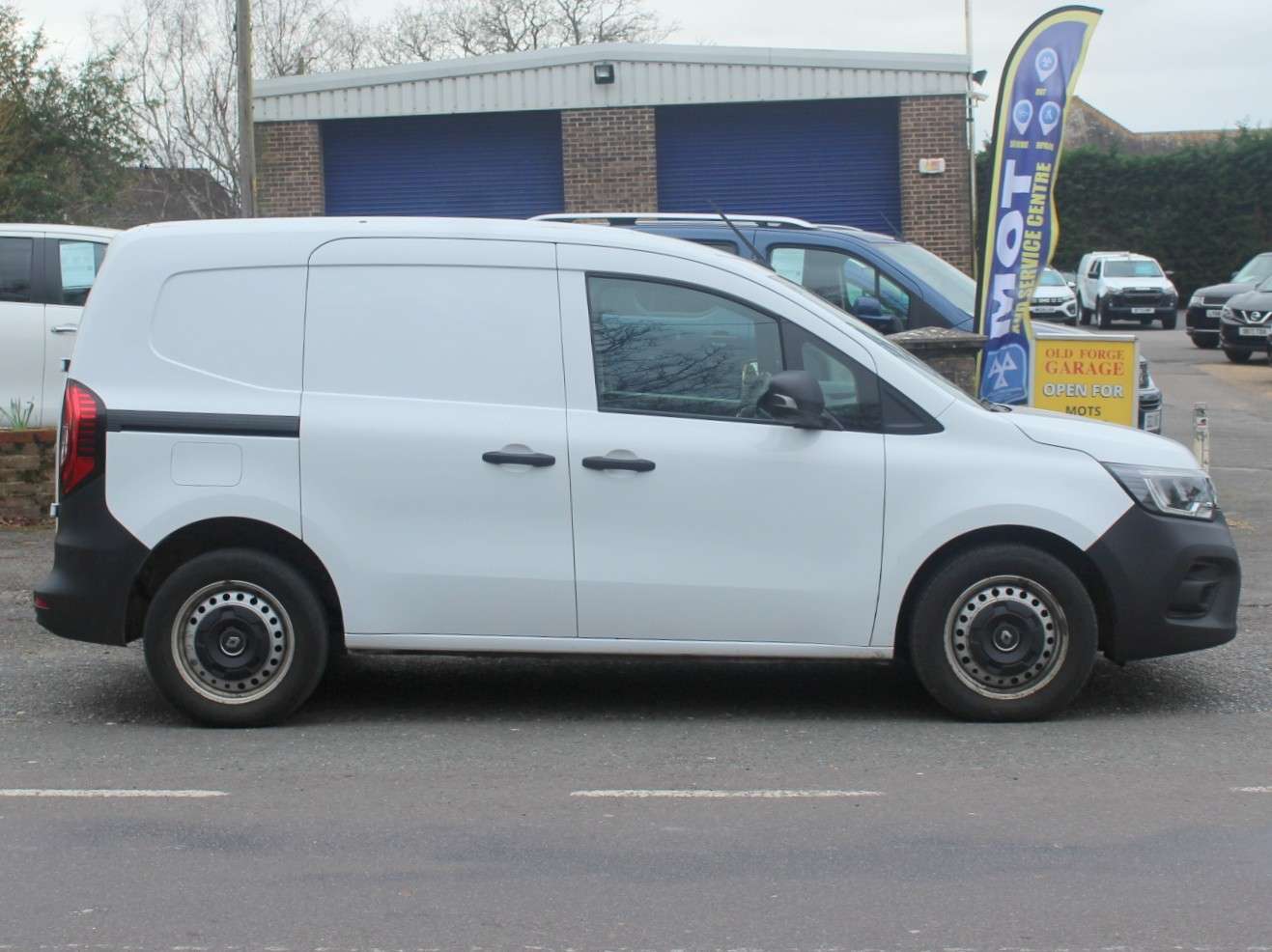 A 2023 RENAULT KANGOO 1.5 dCi Blue ENERGY ML19 Start Panel Van 6dr Diesel Manual MWB Euro 6 (s/s) (95 ps) A 2023 RENAULT KANGOO 1.5 dCi Blue ENERGY ML19 Start Panel Van 6dr Diesel Manual MWB Euro 6 (s/s) (95 ps)