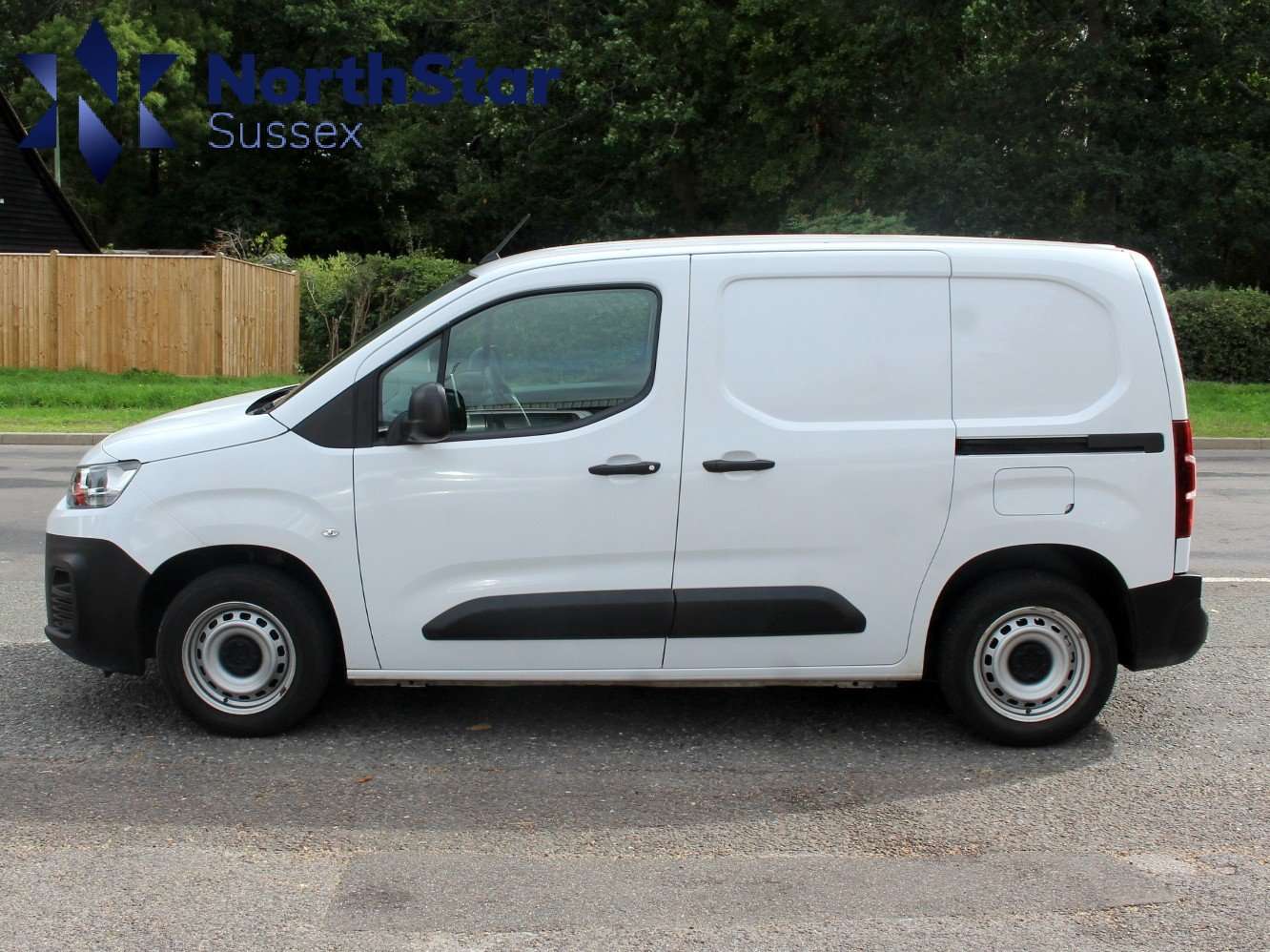 A 2023 CITROEN BERLINGO 1.5 BlueHDi 650 Enterprise Edition M Panel Van 5dr Diesel Manual SWB Euro 6 (s/s) (100 ps) A 2023 CITROEN BERLINGO 1.5 BlueHDi 650 Enterprise Edition M Panel Van 5dr Diesel Manual SWB Euro 6 (s/s) (100 ps)