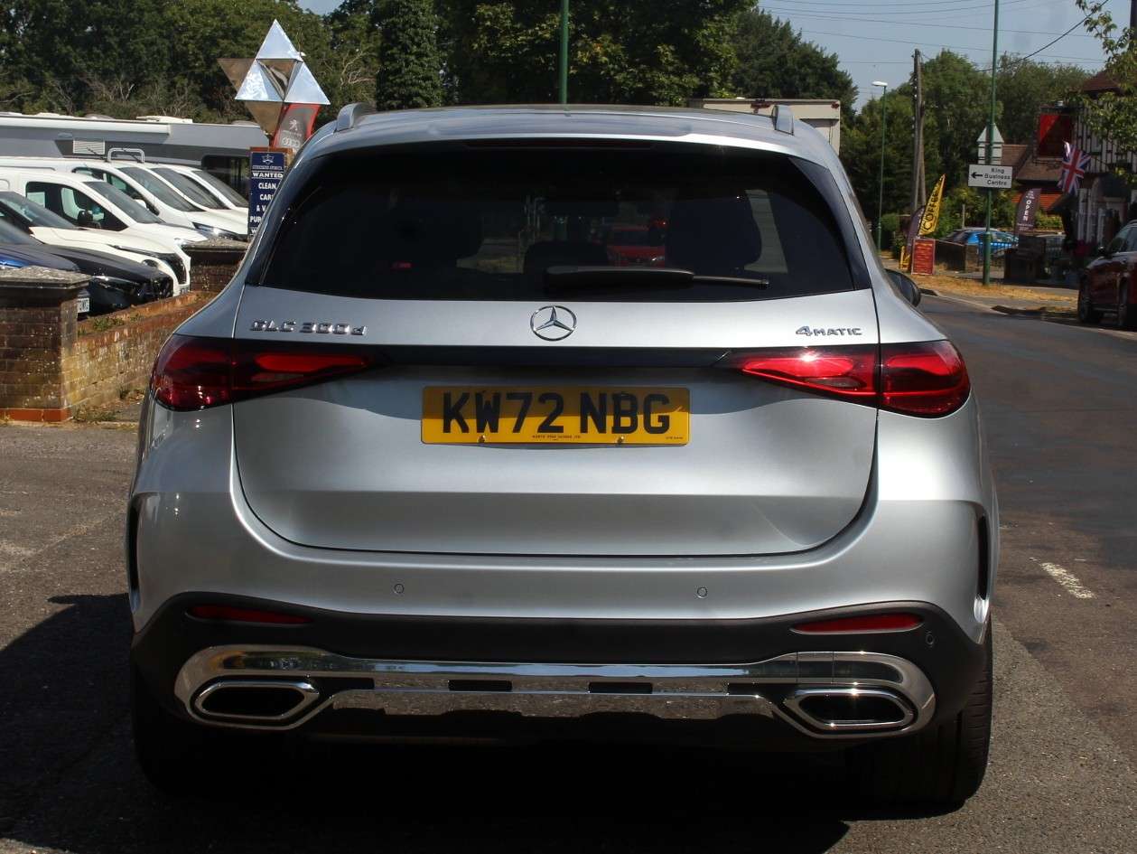 A 2023 MERCEDES-BENZ GLC 2.0 GLC300dh MHEV AMG Line (Premium Plus) SUV 5dr Diesel Hybrid G-Tronic+ 4MATIC Euro 6 (s/s) (291 ps) A 2023 MERCEDES-BENZ GLC 2.0 GLC300dh MHEV AMG Line (Premium Plus) SUV 5dr Diesel Hybrid G-Tronic+ 4MATIC Euro 6 (s/s) (291 ps)