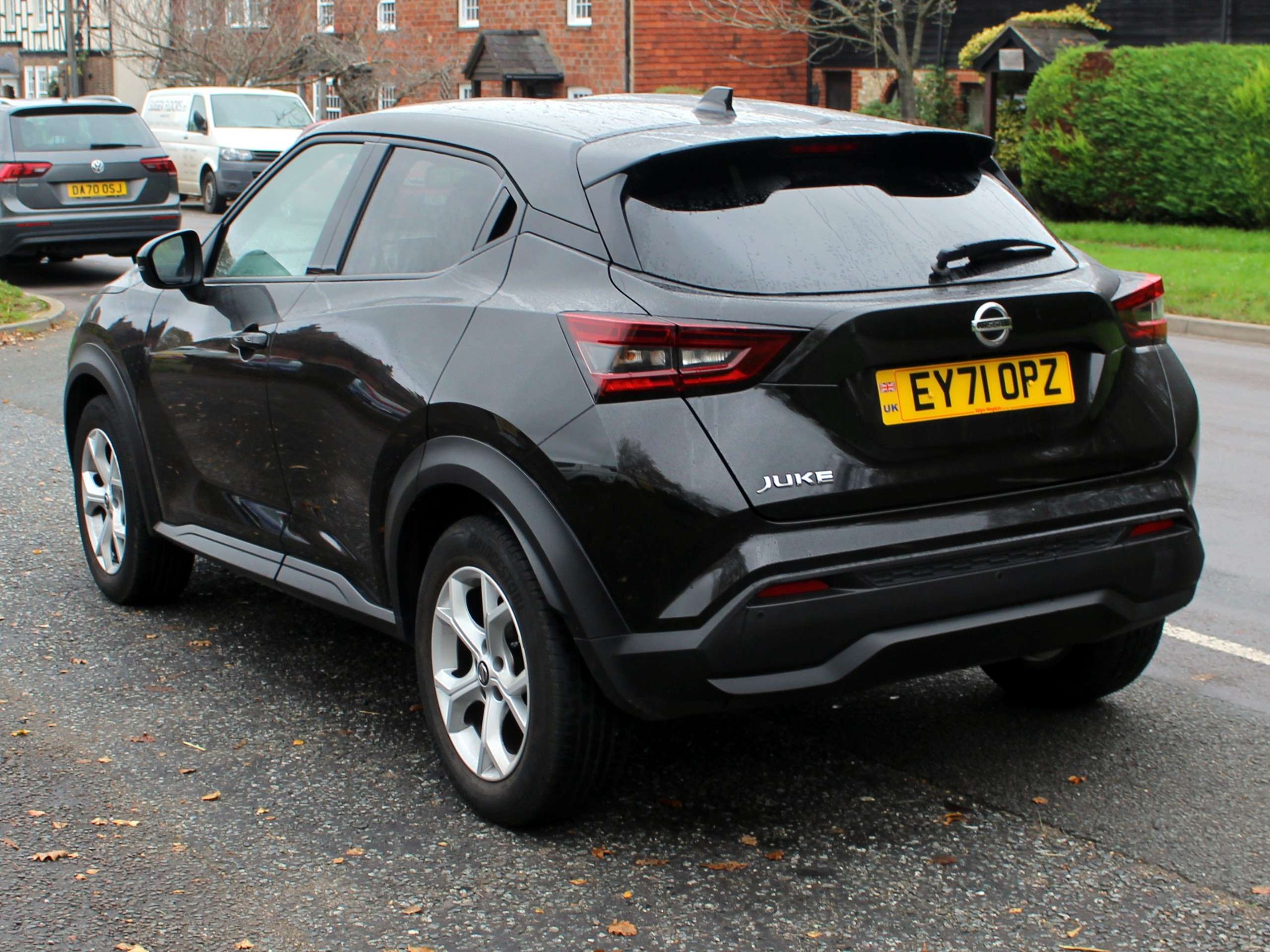 A 2021 NISSAN JUKE 1.0 DIG-T N-Connecta SUV 5dr Petrol Manual Euro 6 (s/s) (114 ps) A 2021 NISSAN JUKE 1.0 DIG-T N-Connecta SUV 5dr Petrol Manual Euro 6 (s/s) (114 ps)