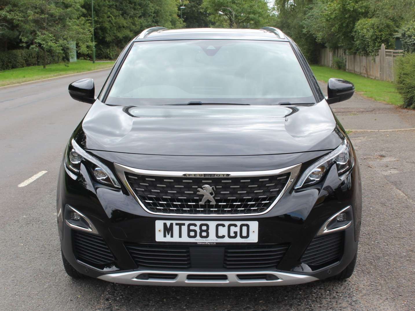 A 2018 PEUGEOT 5008 1.5 BlueHDi GT Line Premium SUV 5dr Diesel EAT Euro 6 (s/s) (130 ps) A 2018 PEUGEOT 5008 1.5 BlueHDi GT Line Premium SUV 5dr Diesel EAT Euro 6 (s/s) (130 ps)