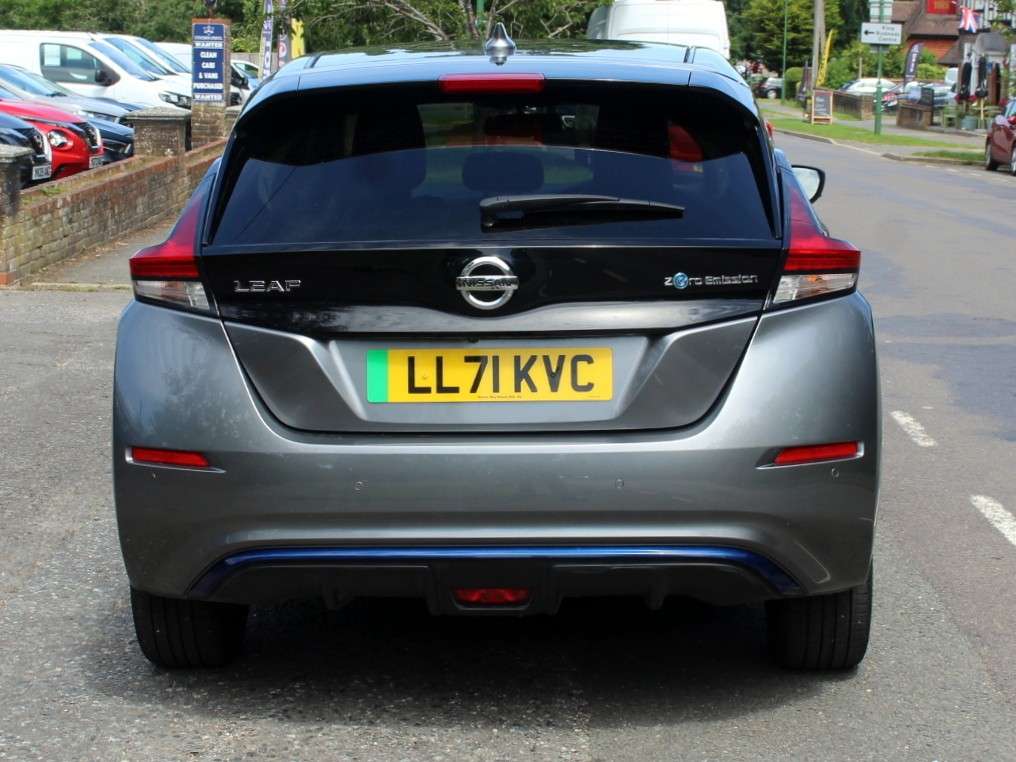 A 2021 NISSAN LEAF 62kWh e+ N-Connecta Hatchback 5dr Electric Auto (217 ps) A 2021 NISSAN LEAF 62kWh e+ N-Connecta Hatchback 5dr Electric Auto (217 ps)