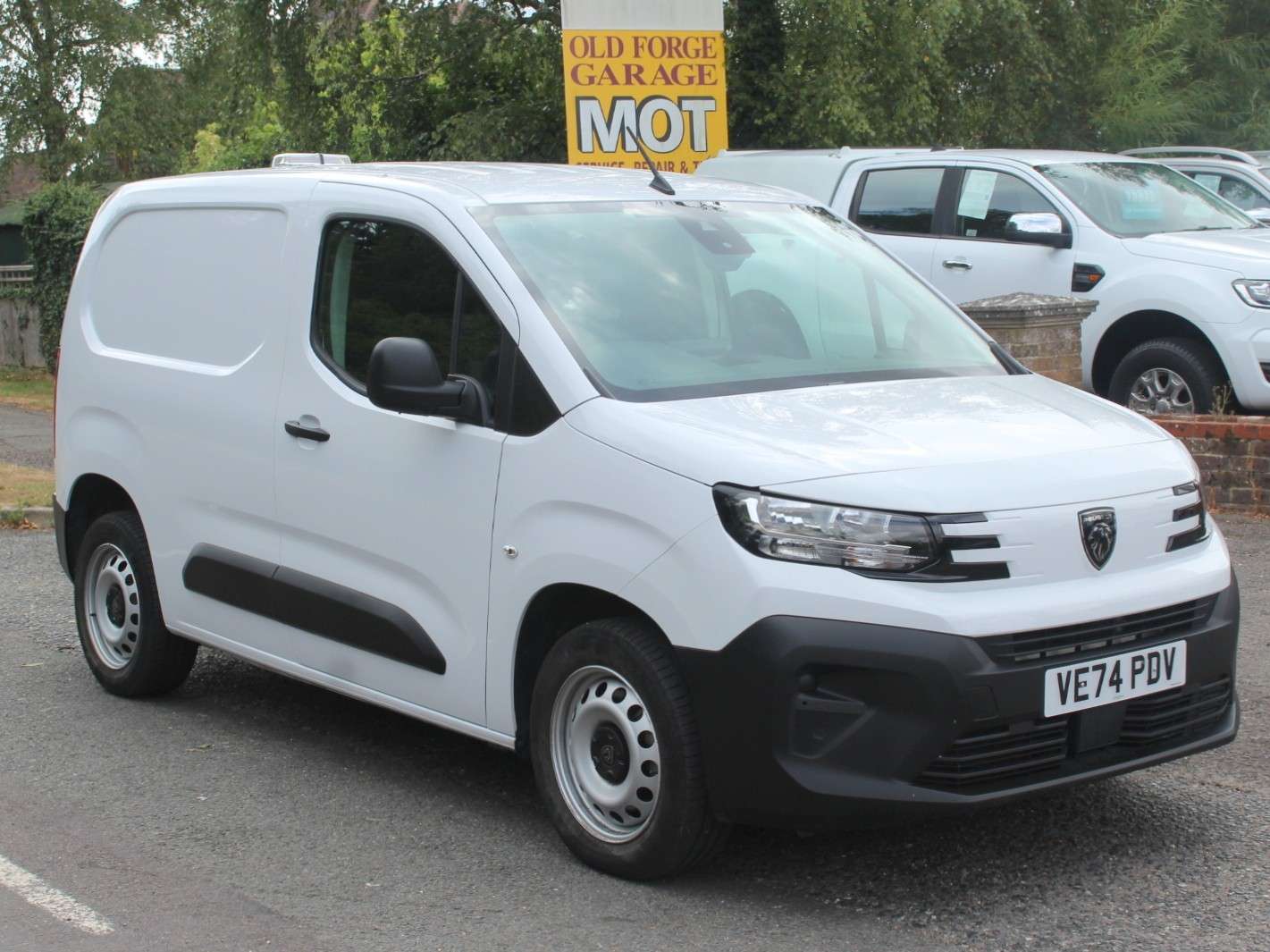 A 2024 PEUGEOT PARTNER 1.5 BlueHDi 1000 Professional Standard Panel Van 5dr Diesel Manual SWB Euro 6 (s/s) (100 ps) A 2024 PEUGEOT PARTNER 1.5 BlueHDi 1000 Professional Standard Panel Van 5dr Diesel Manual SWB Euro 6 (s/s) (100 ps)