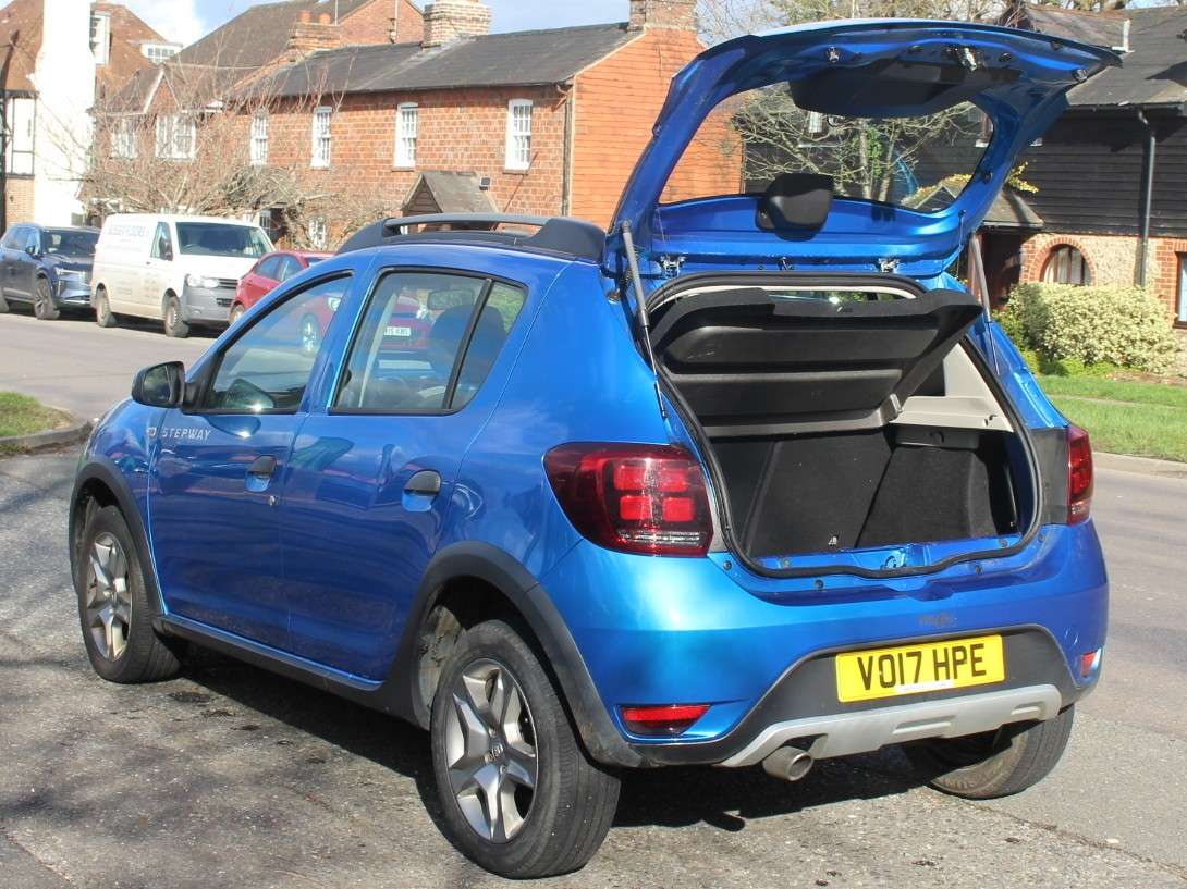 2017 DACIA SANDERO STEPWAY 2017 DACIA SANDERO STEPWAY