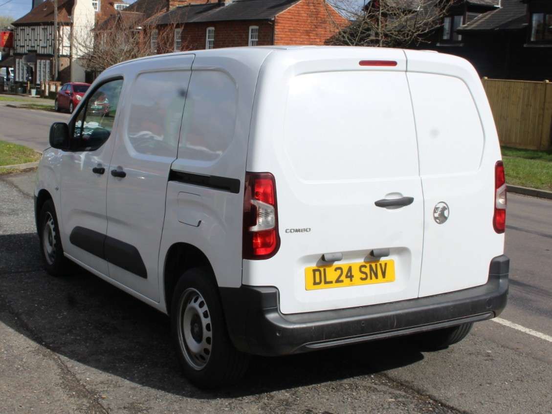 A 2024 VAUXHALL COMBO 1.5 Turbo D 2300 Prime Panel Van 5dr Diesel Manual SWB Euro 6 (s/s) (100 ps) A 2024 VAUXHALL COMBO 1.5 Turbo D 2300 Prime Panel Van 5dr Diesel Manual SWB Euro 6 (s/s) (100 ps)