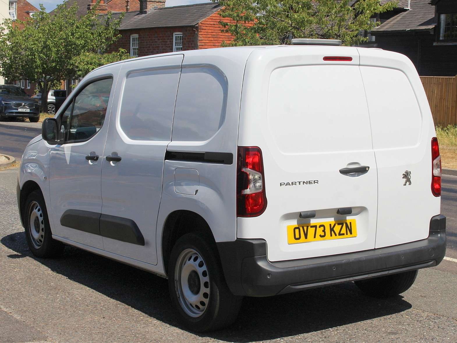 A 2023 PEUGEOT PARTNER 1.5 BlueHDi 1000 Professional Premium + Standard Panel Van 5dr Diesel Manual SWB Euro 6 (s/s) (100 bhp) A 2023 PEUGEOT PARTNER 1.5 BlueHDi 1000 Professional Premium + Standard Panel Van 5dr Diesel Manual SWB Euro 6 (s/s) (100 bhp)