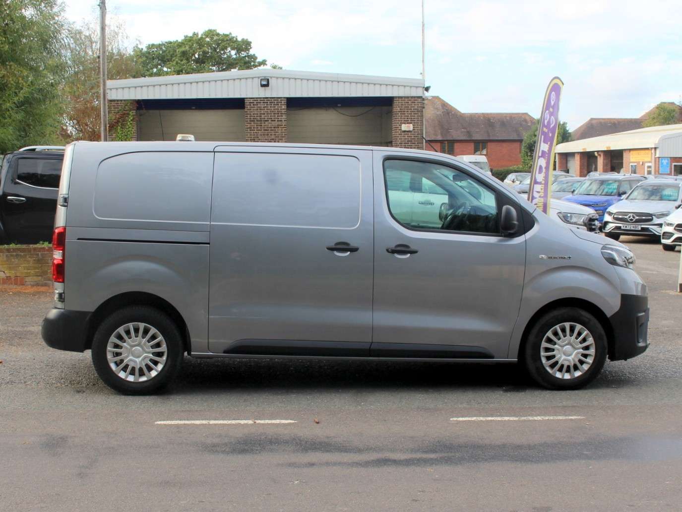 2021 TOYOTA PROACE 2021 TOYOTA PROACE