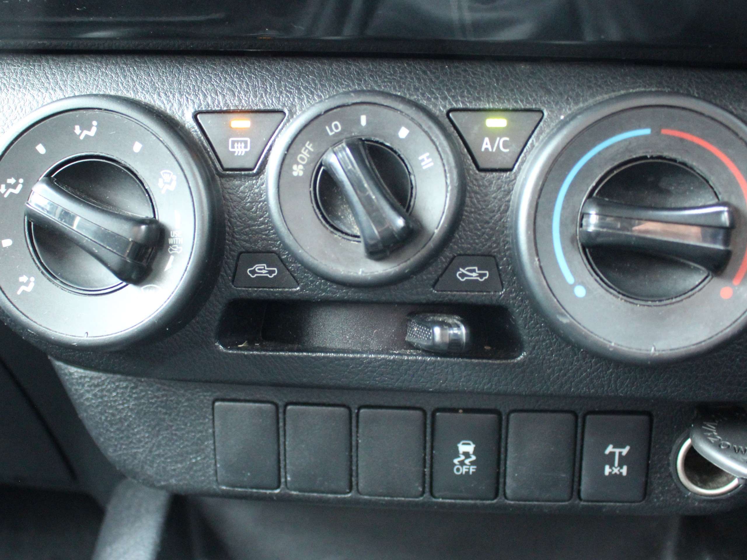 2020 TOYOTA HILUX 2020 TOYOTA HILUX