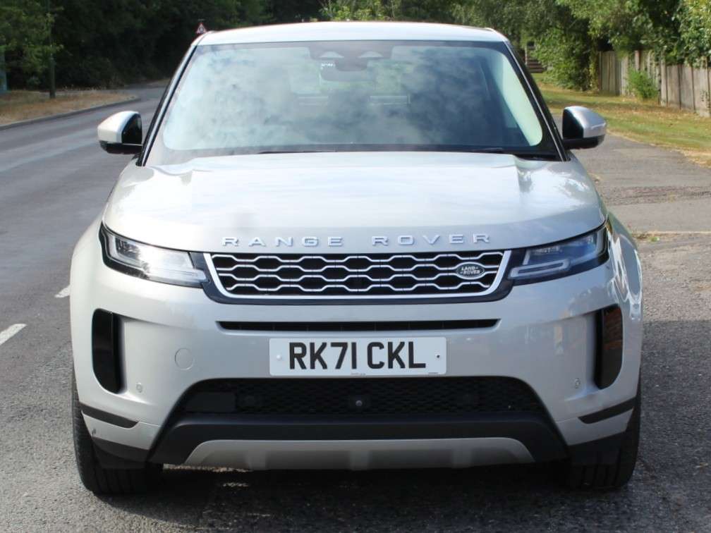 A 2021 LAND ROVER RANGE ROVER EVOQUE 1.5 P300e 12.2kWh SE SUV 5dr Petrol Plug-in Hybrid Auto 4WD Euro 6 (s/s) (309 ps) A 2021 LAND ROVER RANGE ROVER EVOQUE 1.5 P300e 12.2kWh SE SUV 5dr Petrol Plug-in Hybrid Auto 4WD Euro 6 (s/s) (309 ps)