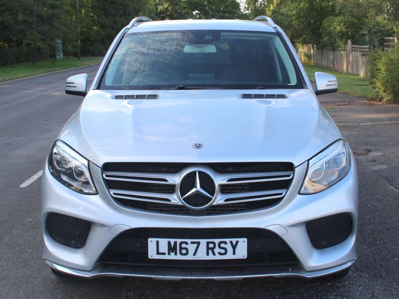 A 2017 MERCEDES-BENZ GLE 2.1 GLE250d AMG Line SUV 5dr Diesel G-Tronic 4MATIC Euro 6 (s/s) (204 ps) A 2017 MERCEDES-BENZ GLE 2.1 GLE250d AMG Line SUV 5dr Diesel G-Tronic 4MATIC Euro 6 (s/s) (204 ps)