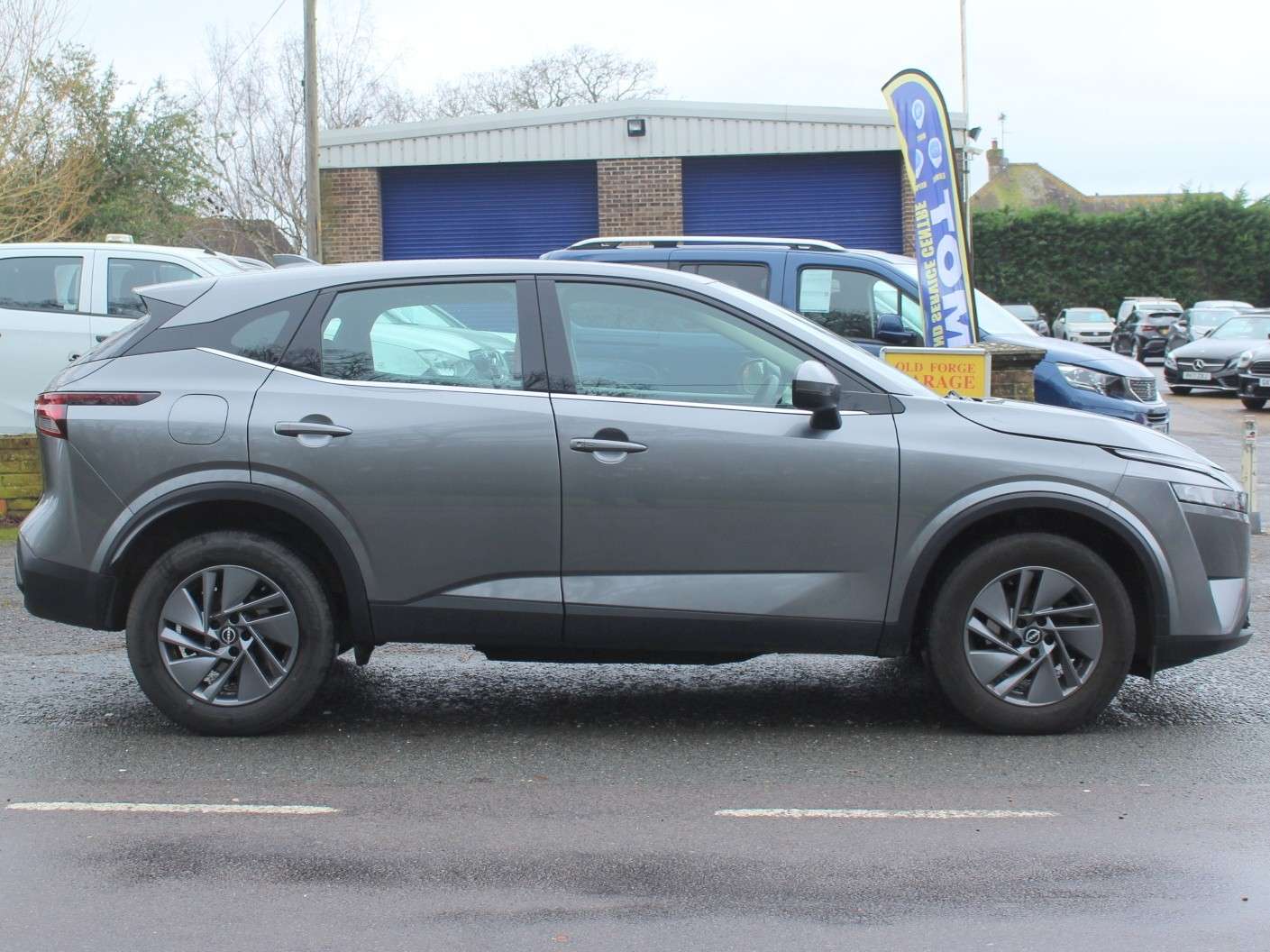 A 2023 NISSAN QASHQAI 1.3 DIG-T MHEV Acenta Premium SUV 5dr Petrol Hybrid Manual Euro 6 (s/s) (140 ps) A 2023 NISSAN QASHQAI 1.3 DIG-T MHEV Acenta Premium SUV 5dr Petrol Hybrid Manual Euro 6 (s/s) (140 ps)