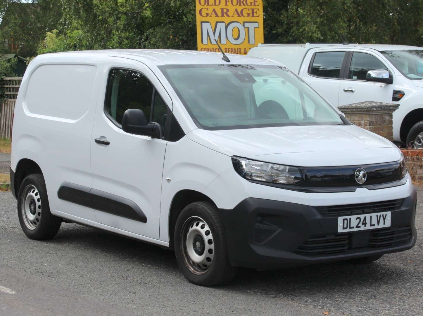 A 2024 VAUXHALL COMBO 1.5 Turbo D 2300 Prime Panel Van 5dr Diesel Manual SWB Euro 6 (s/s) (100 ps) A 2024 VAUXHALL COMBO 1.5 Turbo D 2300 Prime Panel Van 5dr Diesel Manual SWB Euro 6 (s/s) (100 ps)