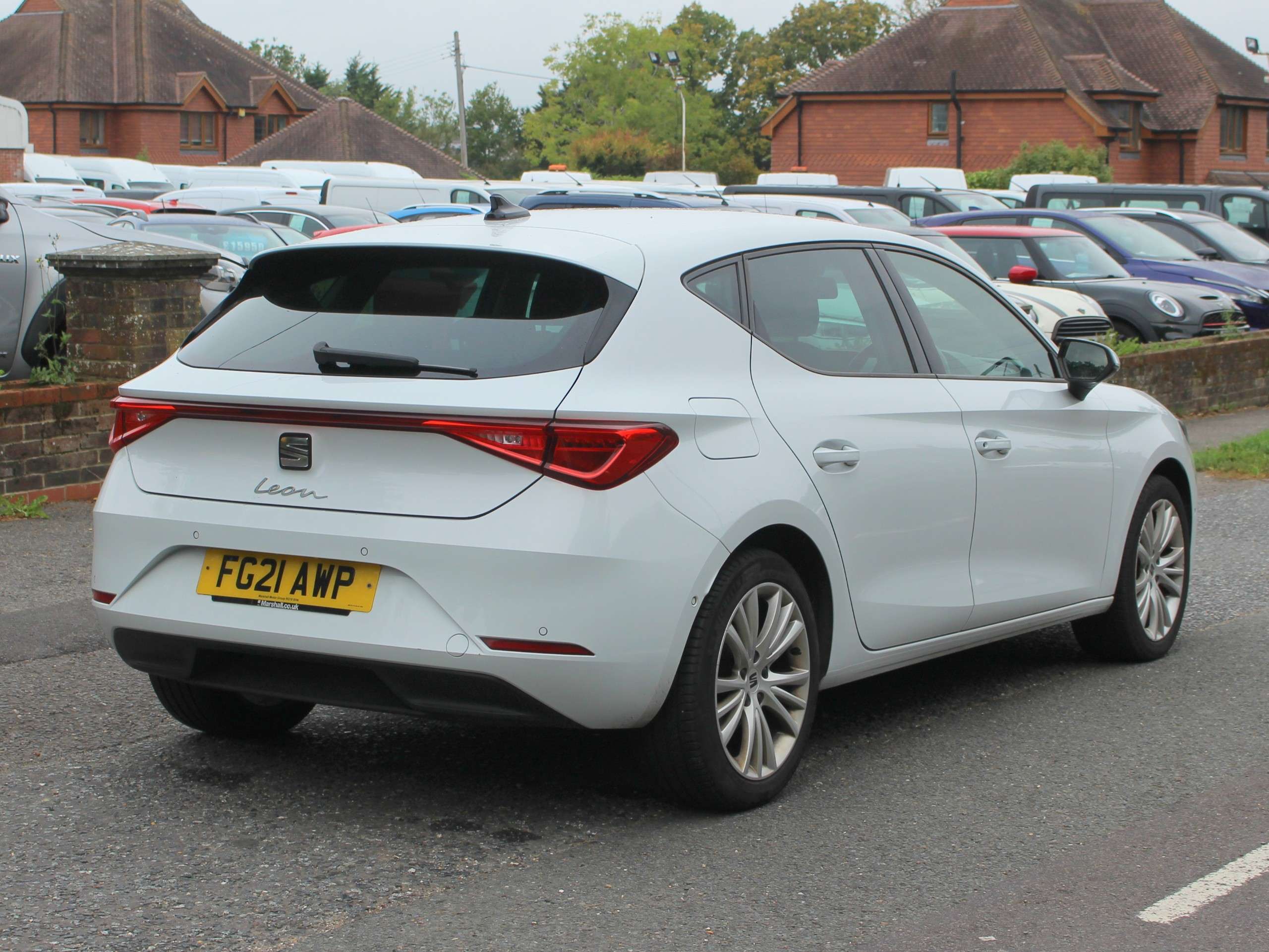 A 2021 SEAT LEON 1.0 TSI EVO SE Dynamic Hatchback 5dr Petrol Manual Euro 6 (s/s) (110 ps) A 2021 SEAT LEON 1.0 TSI EVO SE Dynamic Hatchback 5dr Petrol Manual Euro 6 (s/s) (110 ps)