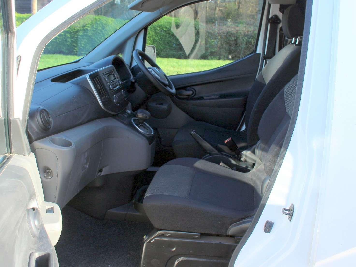 A 2021 NISSAN E-NV200 40kWh Acenta Panel Van 5dr Electric Auto SWB (Quick Charge) (109 ps) A 2021 NISSAN E-NV200 40kWh Acenta Panel Van 5dr Electric Auto SWB (Quick Charge) (109 ps)