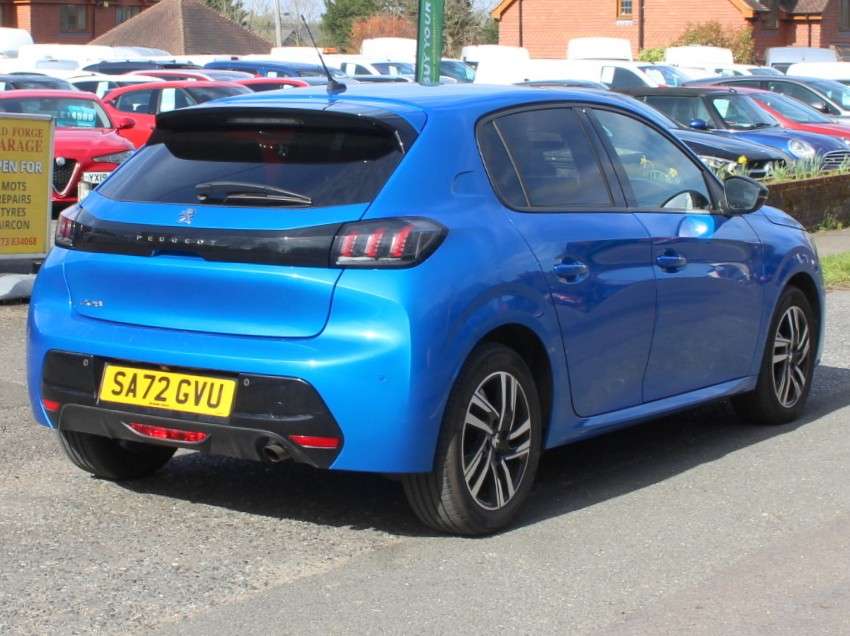 A 2022 PEUGEOT 208 1.2 PureTech Allure Premium + Hatchback 5dr Petrol Manual Euro 6 (s/s) (100 ps) A 2022 PEUGEOT 208 1.2 PureTech Allure Premium + Hatchback 5dr Petrol Manual Euro 6 (s/s) (100 ps)