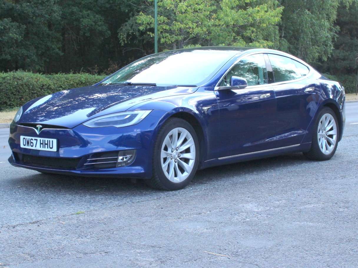 A 2017 TESLA MODEL S 75D (Dual Motor) Hatchback 5dr Electric Auto 4WD (328 bhp) A 2017 TESLA MODEL S 75D (Dual Motor) Hatchback 5dr Electric Auto 4WD (328 bhp)