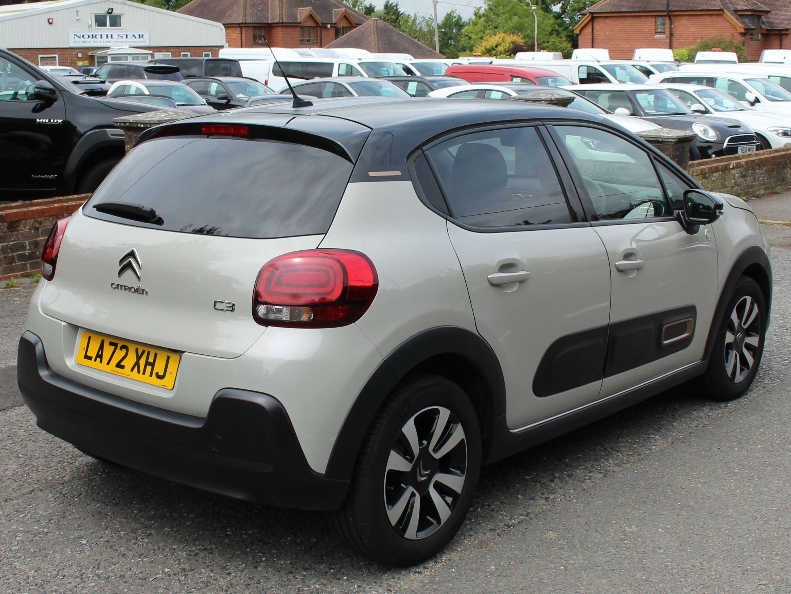 A 2023 CITROEN C3 1.2 PureTech C-Series Edition Hatchback 5dr Petrol Manual Euro 6 (s/s) (83 ps) A 2023 CITROEN C3 1.2 PureTech C-Series Edition Hatchback 5dr Petrol Manual Euro 6 (s/s) (83 ps)