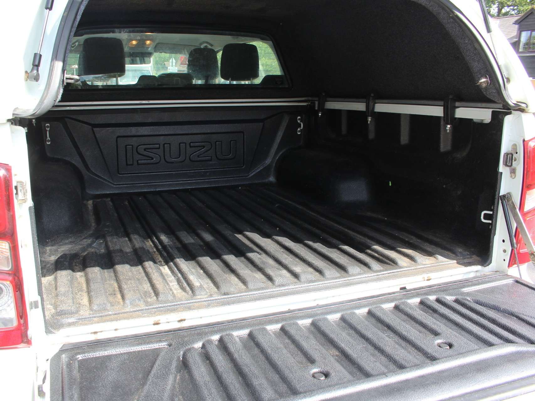 2023 ISUZU D-MAX 2023 ISUZU D-MAX
