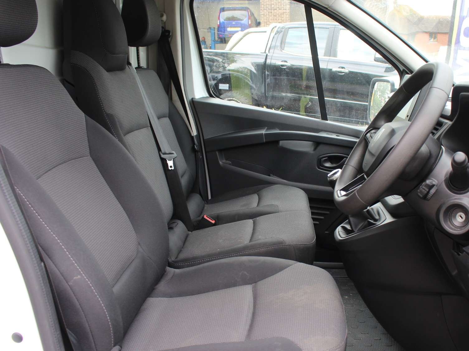 2024 RENAULT TRAFIC 2024 RENAULT TRAFIC
