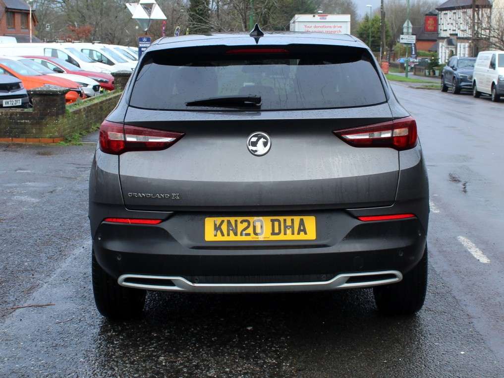 A 2020 VAUXHALL GRANDLAND X 1.2 Turbo SRi Nav SUV 5dr Petrol Auto Euro 6 (s/s) (130 ps) A 2020 VAUXHALL GRANDLAND X 1.2 Turbo SRi Nav SUV 5dr Petrol Auto Euro 6 (s/s) (130 ps)