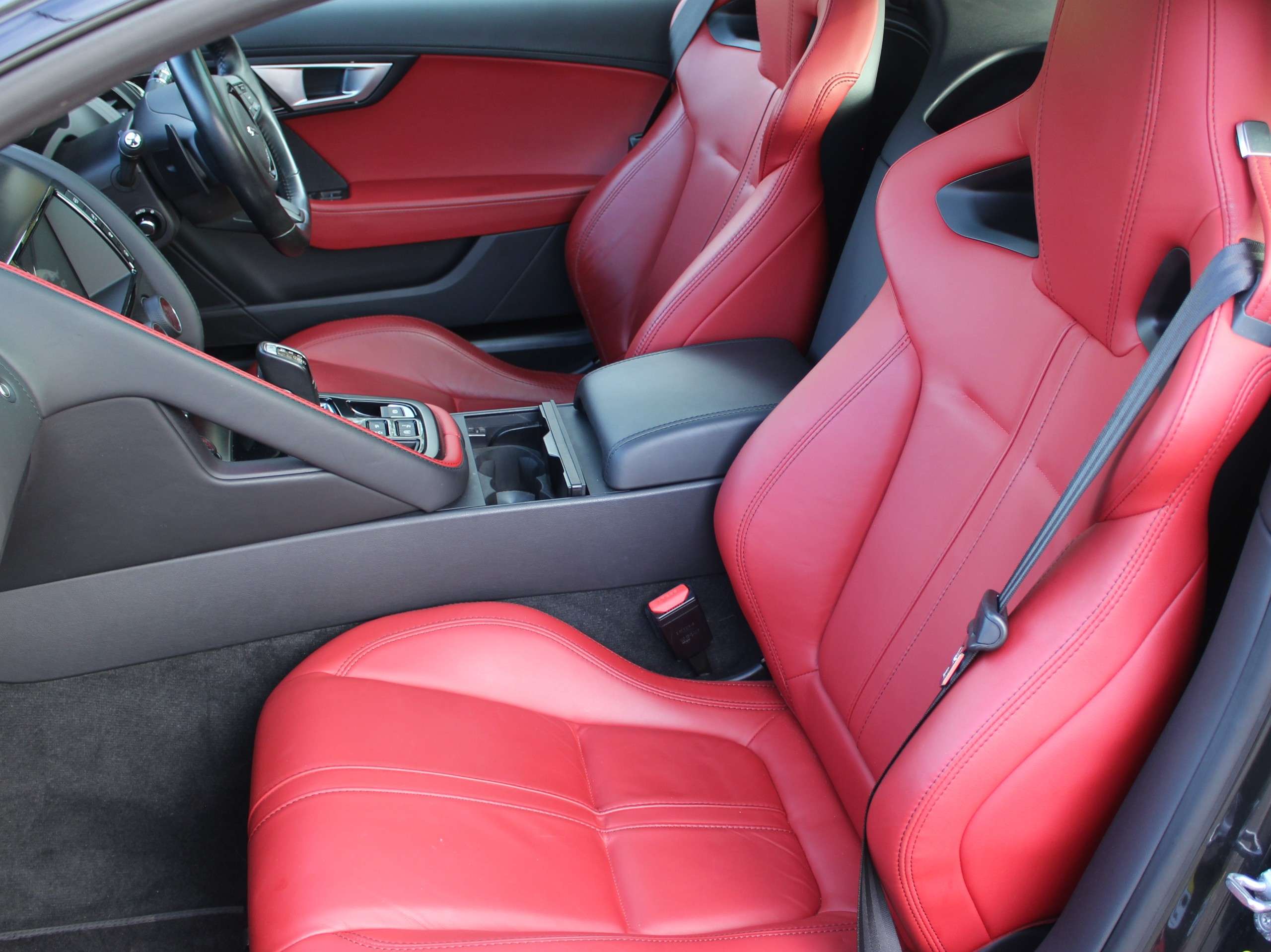 2015 JAGUAR F-TYPE 2015 JAGUAR F-TYPE