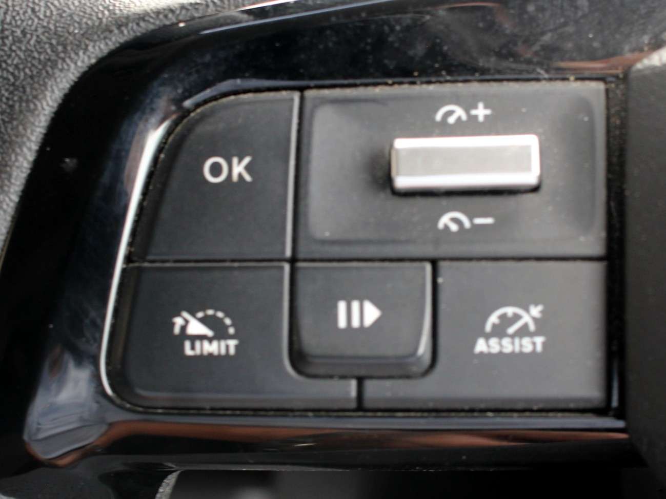 2025 VAUXHALL VIVARO 2025 VAUXHALL VIVARO