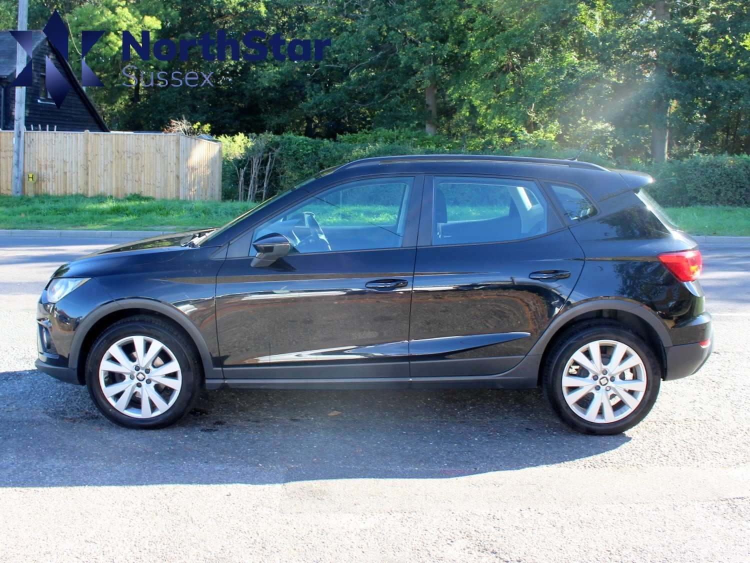 A 2019 SEAT ARONA 1.0 TSI GPF SE Technology SUV 5dr Petrol Manual Euro 6 (s/s) (95 ps) A 2019 SEAT ARONA 1.0 TSI GPF SE Technology SUV 5dr Petrol Manual Euro 6 (s/s) (95 ps)