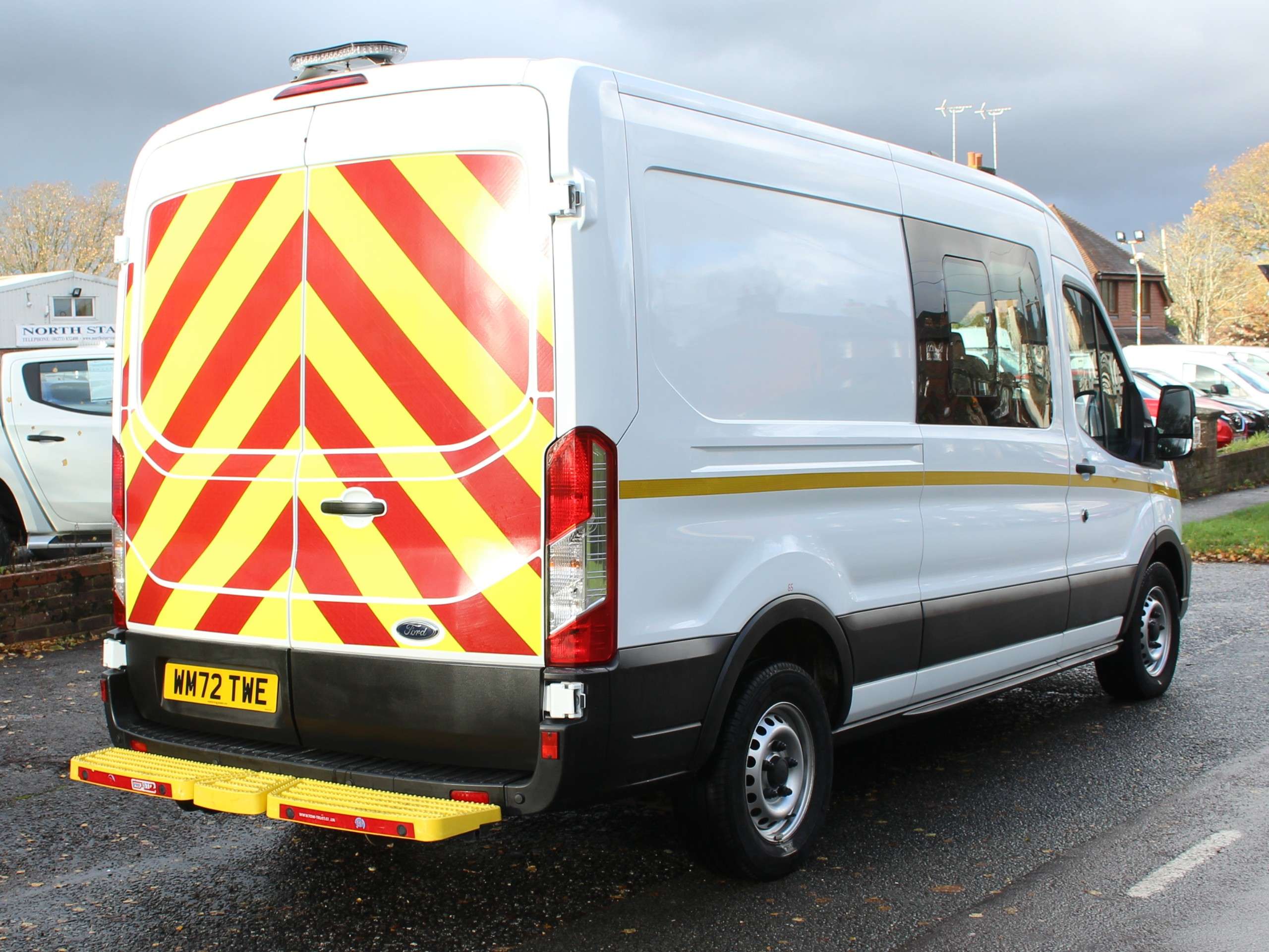 A 2023 FORD TRANSIT 2.0 350 EcoBlue Leader Crew Van Double Cab 6dr Messing Unit FWD L3 H2 Euro 6 (s/s) (130 ps) A 2023 FORD TRANSIT 2.0 350 EcoBlue Leader Crew Van Double Cab 6dr Messing Unit FWD L3 H2 Euro 6 (s/s) (130 ps)