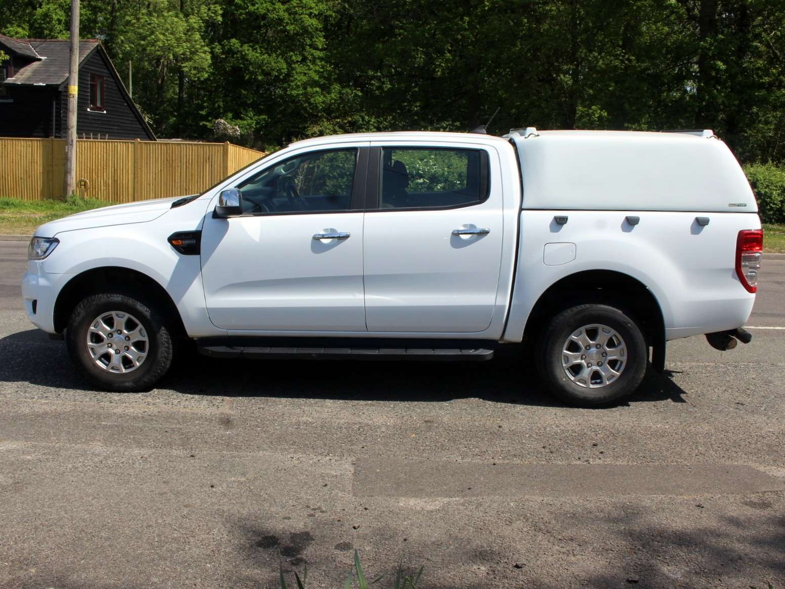 A 2022 FORD RANGER 2.0 EcoBlue XLT Pickup Double Cab 4dr Diesel Manual 4WD Euro 6 (s/s) (170 ps) A 2022 FORD RANGER 2.0 EcoBlue XLT Pickup Double Cab 4dr Diesel Manual 4WD Euro 6 (s/s) (170 ps)