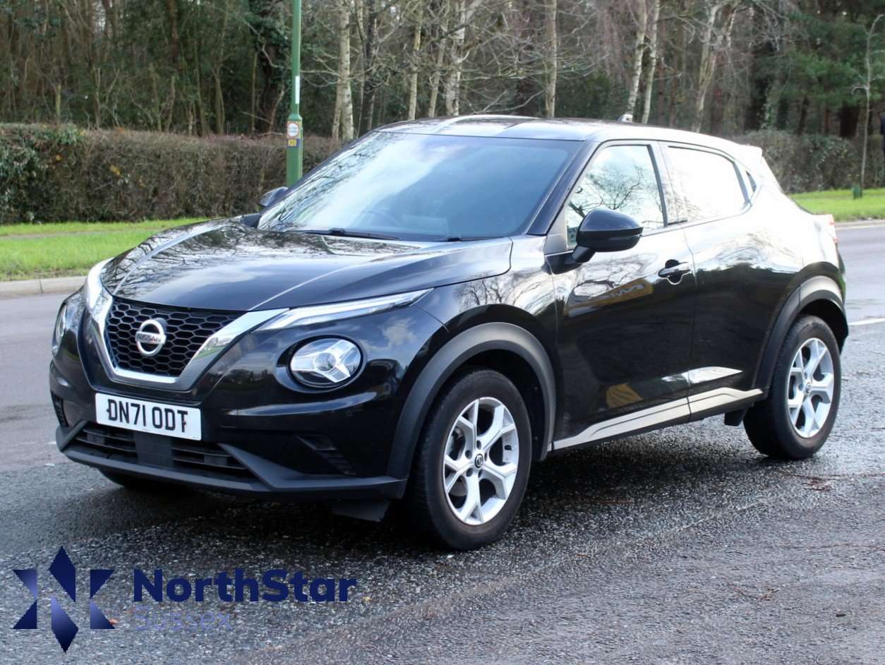 A 2021 NISSAN JUKE 1.0 DIG-T N-Connecta SUV 5dr Petrol Manual Euro 6 (s/s) (114 ps) A 2021 NISSAN JUKE 1.0 DIG-T N-Connecta SUV 5dr Petrol Manual Euro 6 (s/s) (114 ps)