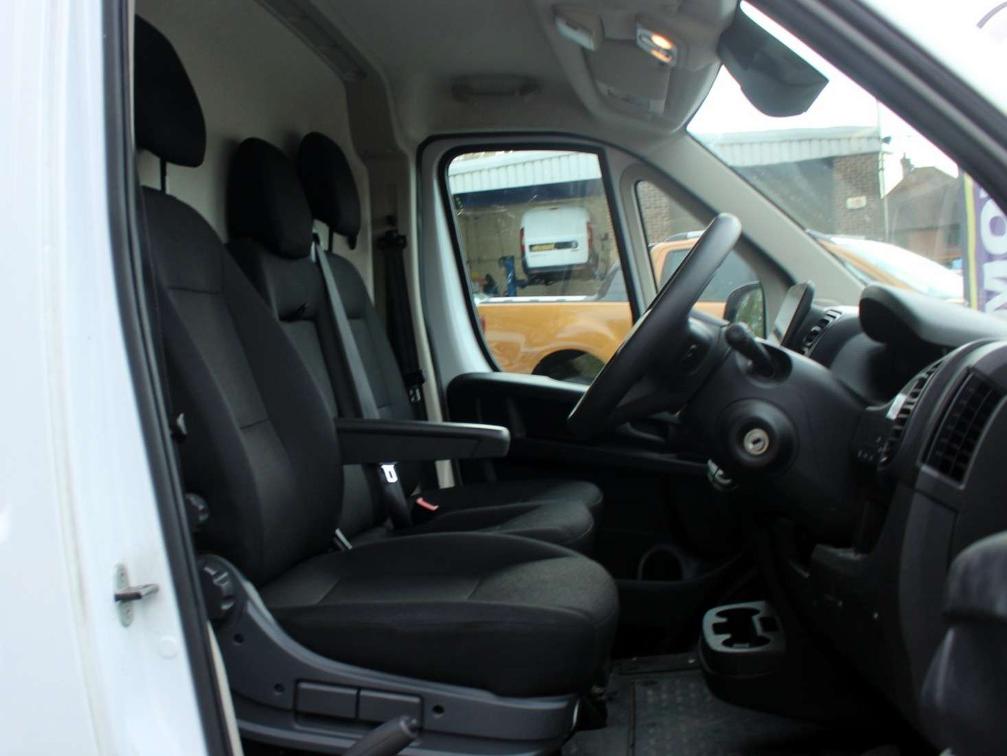 2025 TOYOTA PROACE 2025 TOYOTA PROACE