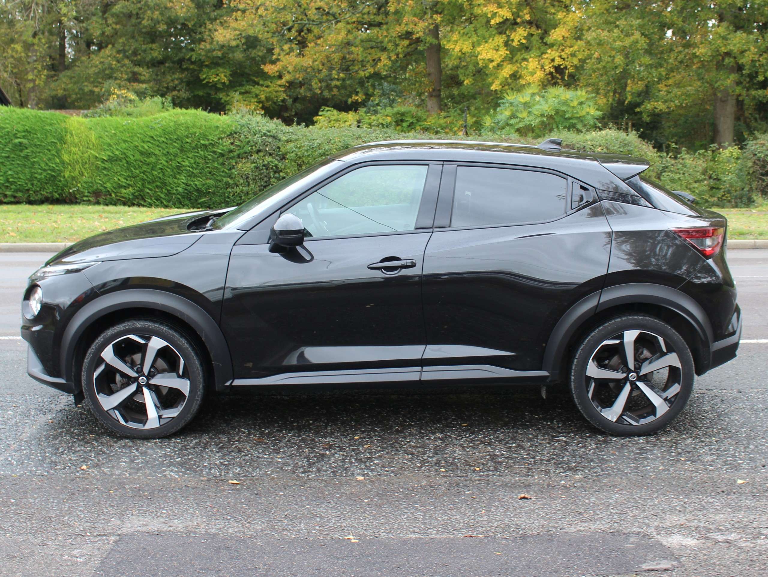 A 2021 NISSAN JUKE 1.0 DIG-T Tekna SUV 5dr Petrol Manual Euro 6 (s/s) (117 ps) A 2021 NISSAN JUKE 1.0 DIG-T Tekna SUV 5dr Petrol Manual Euro 6 (s/s) (117 ps)