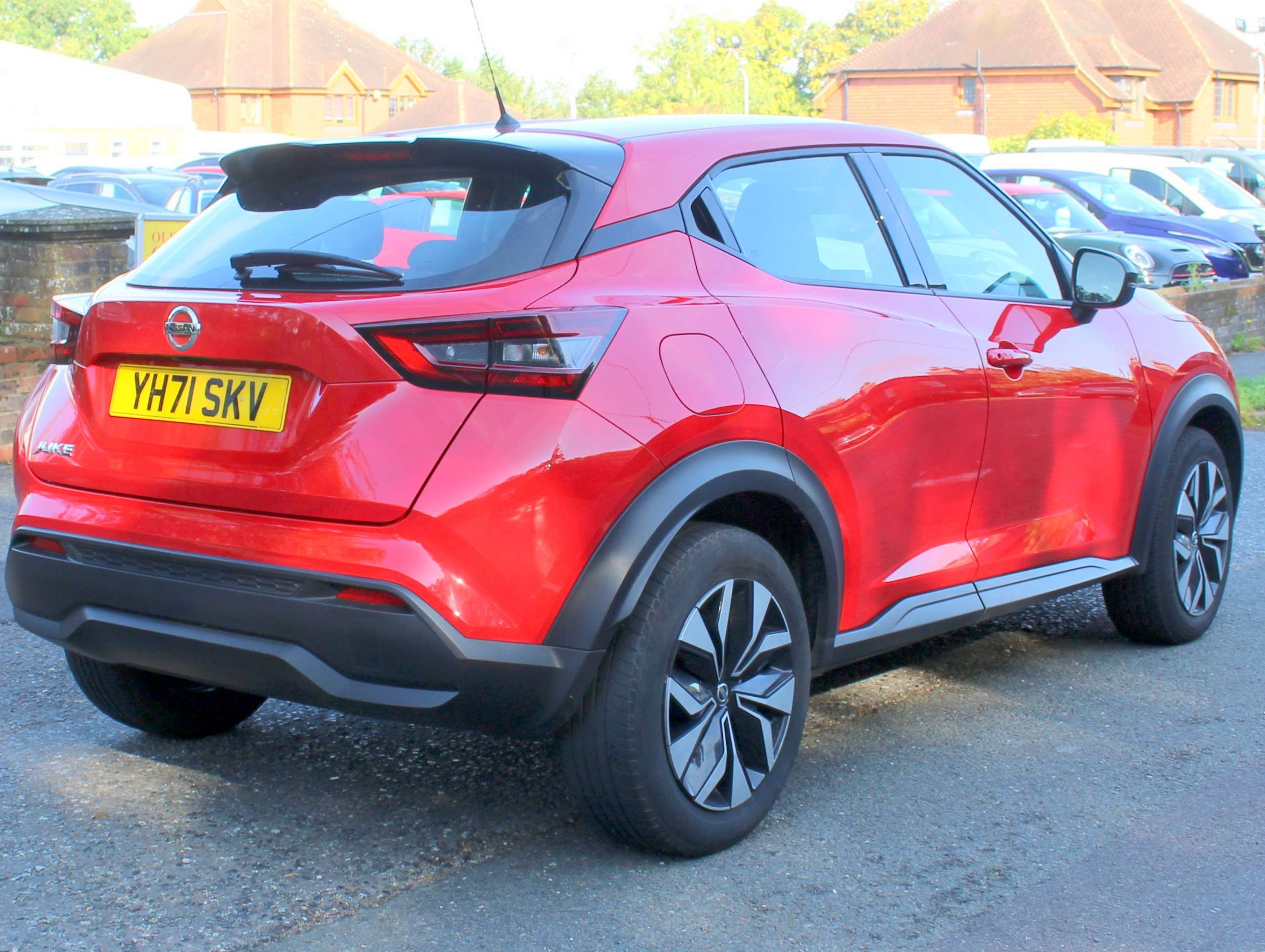 A 2021 NISSAN JUKE 1.0 DIG-T Acenta SUV 5dr Petrol Manual Euro 6 (s/s) (117 ps) A 2021 NISSAN JUKE 1.0 DIG-T Acenta SUV 5dr Petrol Manual Euro 6 (s/s) (117 ps)